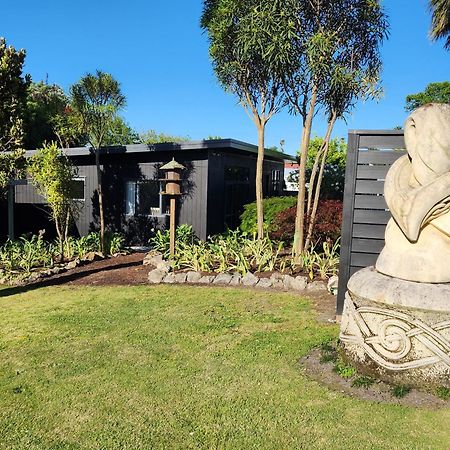 ギズボーン Cedar House Bed & Breakfast エクステリア 写真