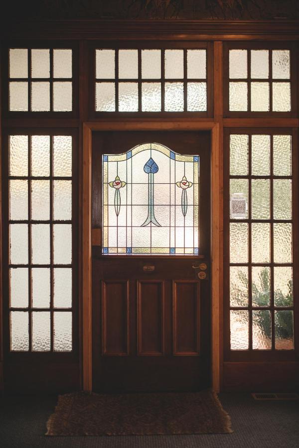 ギズボーン Cedar House Bed & Breakfast エクステリア 写真