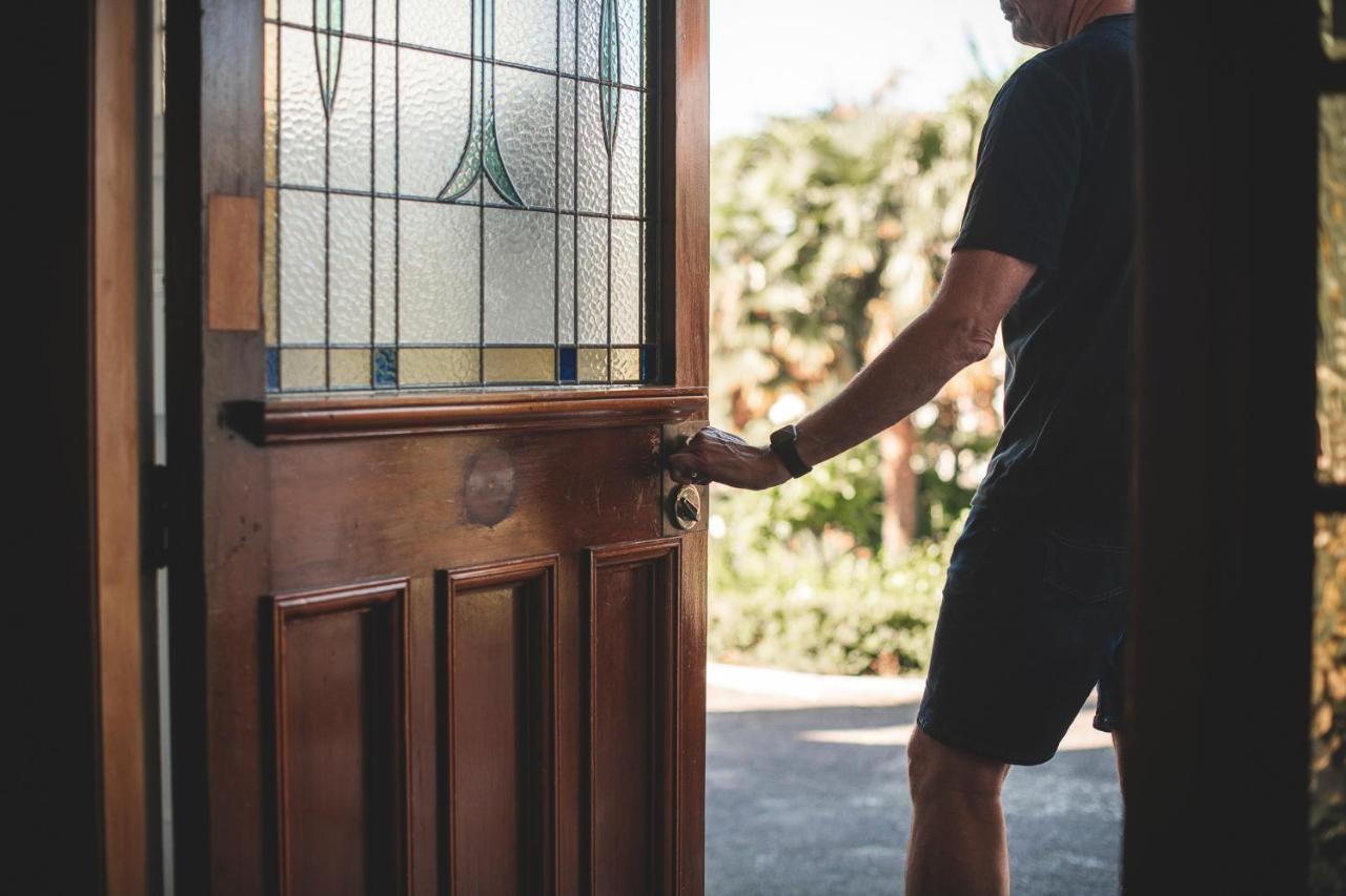 ギズボーン Cedar House Bed & Breakfast エクステリア 写真