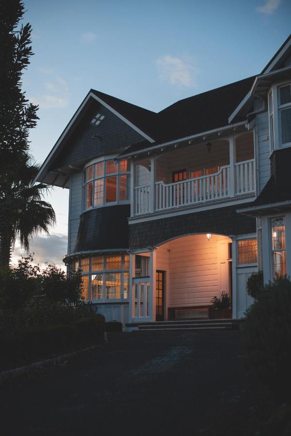 ギズボーン Cedar House Bed & Breakfast エクステリア 写真