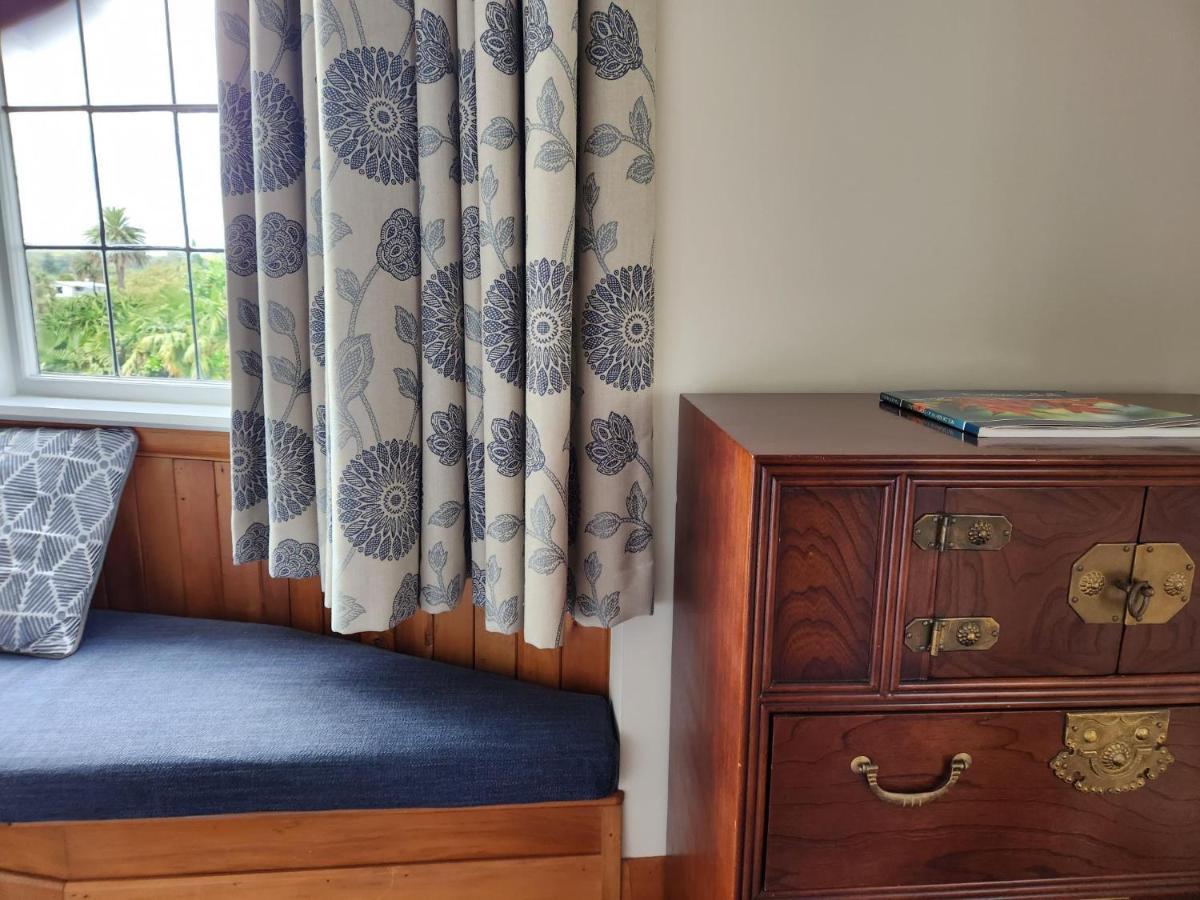 ギズボーン Cedar House Bed & Breakfast エクステリア 写真